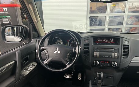 Mitsubishi Pajero IV, 2013 год, 2 599 000 рублей, 7 фотография