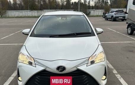 Toyota Vitz, 2018 год, 1 285 000 рублей, 2 фотография