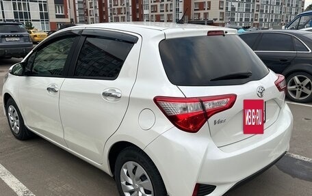 Toyota Vitz, 2018 год, 1 285 000 рублей, 6 фотография