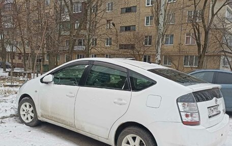 Toyota Prius, 2005 год, 600 000 рублей, 7 фотография