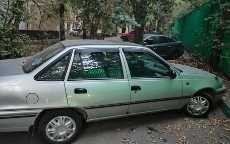 Daewoo Nexia I рестайлинг, 2004 год, 300 000 рублей, 3 фотография