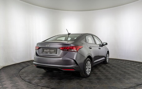 Hyundai Solaris II рестайлинг, 2021 год, 1 680 000 рублей, 5 фотография