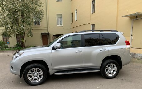 Toyota Land Cruiser Prado 150 рестайлинг 2, 2011 год, 3 250 000 рублей, 4 фотография