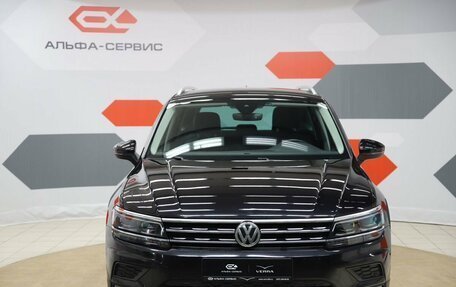 Volkswagen Tiguan II, 2019 год, 3 090 000 рублей, 2 фотография