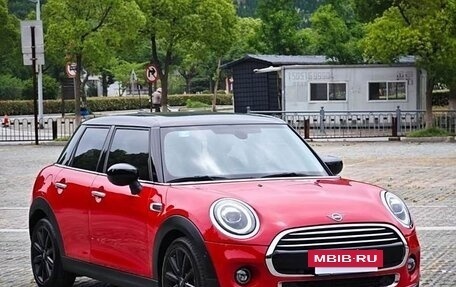 MINI Countryman II (F60), 2021 год, 1 930 000 рублей, 3 фотография