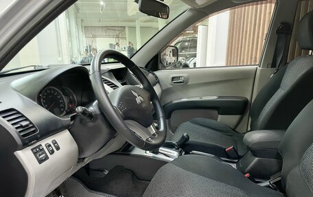 Mitsubishi L200 IV рестайлинг, 2012 год, 1 699 000 рублей, 9 фотография