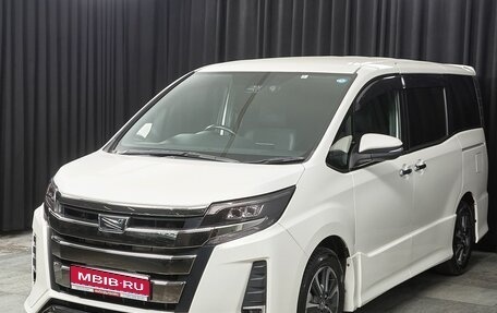 Toyota Noah III, 2018 год, 2 999 000 рублей, 1 фотография