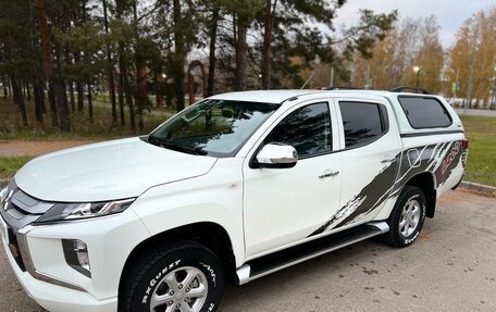 Mitsubishi L200 IV рестайлинг, 2022 год, 3 800 000 рублей, 4 фотография