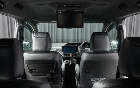 Toyota Noah III, 2018 год, 2 999 000 рублей, 10 фотография