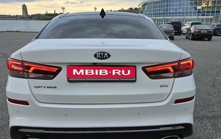 KIA Optima IV, 2018 год, 2 000 000 рублей, 6 фотография