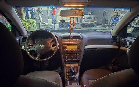 Skoda Octavia, 2008 год, 650 000 рублей, 2 фотография