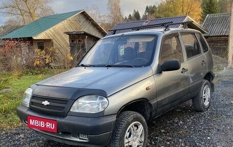 Chevrolet Niva I рестайлинг, 2004 год, 255 000 рублей, 3 фотография