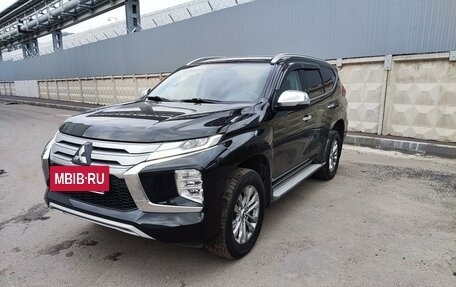 Mitsubishi Pajero Sport III рестайлинг, 2021 год, 4 650 000 рублей, 2 фотография