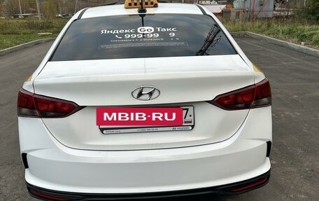 Hyundai Solaris II рестайлинг, 2021 год, 1 390 000 рублей, 4 фотография