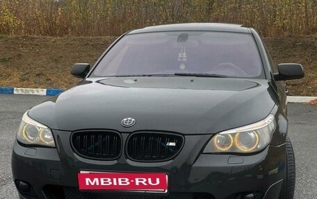 BMW 5 серия, 2004 год, 1 450 000 рублей, 2 фотография