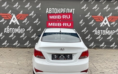 Hyundai Solaris II рестайлинг, 2015 год, 850 000 рублей, 7 фотография