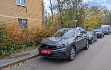 Volkswagen Tiguan II, 2021 год, 3 700 000 рублей, 3 фотография