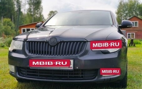 Skoda Superb III рестайлинг, 2012 год, 1 090 000 рублей, 2 фотография