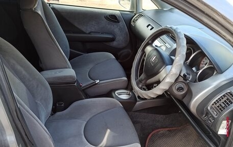 Honda Fit III, 2004 год, 450 000 рублей, 9 фотография