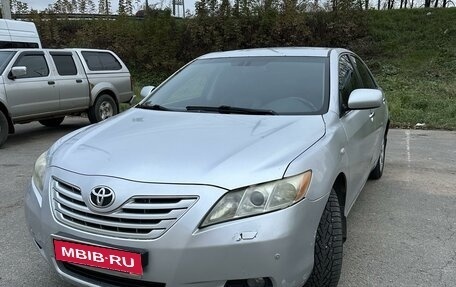 Toyota Camry, 2007 год, 770 000 рублей, 1 фотография