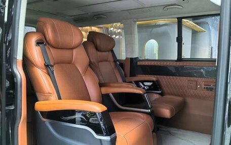 Volkswagen Caravelle T6 рестайлинг, 2019 год, 4 545 000 рублей, 8 фотография