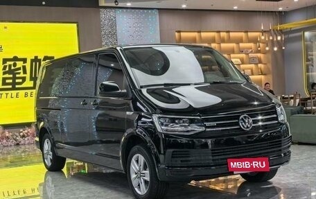 Volkswagen Caravelle T6 рестайлинг, 2019 год, 4 545 000 рублей, 2 фотография