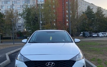 Hyundai Solaris II рестайлинг, 2021 год, 1 620 000 рублей, 7 фотография