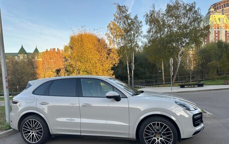 Porsche Cayenne III, 2022 год, 14 000 000 рублей, 3 фотография