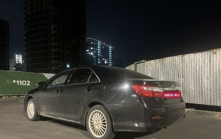 Toyota Camry, 2011 год, 1 900 000 рублей, 2 фотография