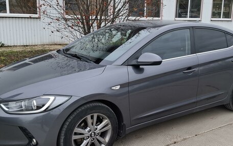 Hyundai Elantra VI рестайлинг, 2017 год, 1 400 000 рублей, 10 фотография