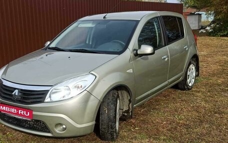 Renault Sandero I, 2011 год, 800 000 рублей, 2 фотография