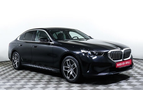 BMW 5 серия, 2023 год, 7 950 000 рублей, 3 фотография