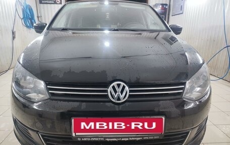 Volkswagen Polo VI (EU Market), 2013 год, 775 000 рублей, 2 фотография