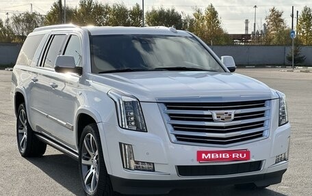 Cadillac Escalade IV, 2016 год, 6 400 000 рублей, 1 фотография