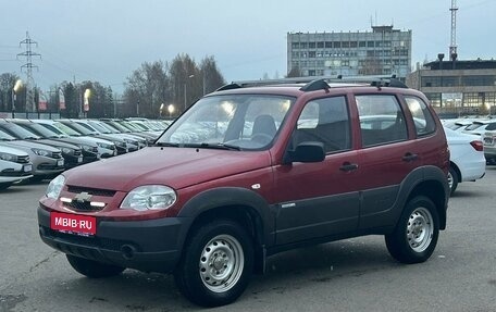 Chevrolet Niva I рестайлинг, 2011 год, 650 000 рублей, 1 фотография