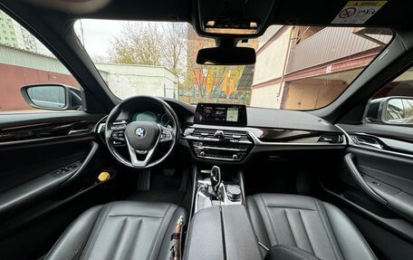 BMW 5 серия, 2019 год, 3 750 000 рублей, 3 фотография