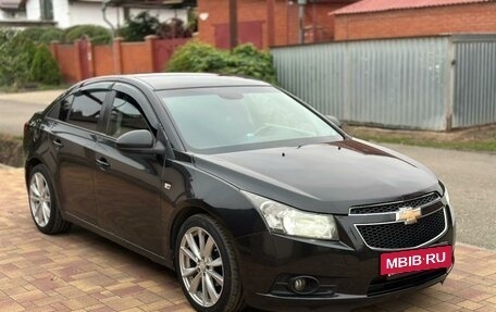 Chevrolet Cruze II, 2011 год, 775 000 рублей, 3 фотография