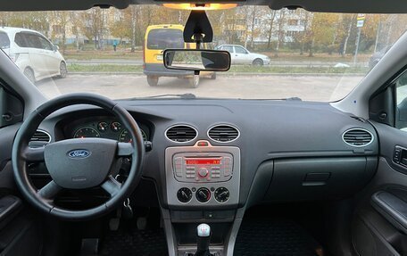 Ford Focus II рестайлинг, 2005 год, 530 000 рублей, 18 фотография