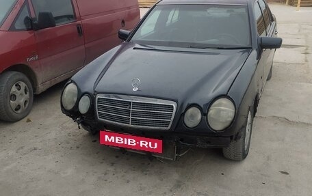 Mercedes-Benz E-Класс, 1997 год, 170 000 рублей, 3 фотография