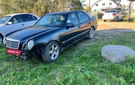 Mercedes-Benz E-Класс, 1997 год, 170 000 рублей, 2 фотография