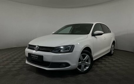 Volkswagen Jetta VI, 2013 год, 940 000 рублей, 1 фотография