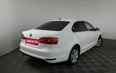 Volkswagen Jetta VI, 2013 год, 940 000 рублей, 6 фотография