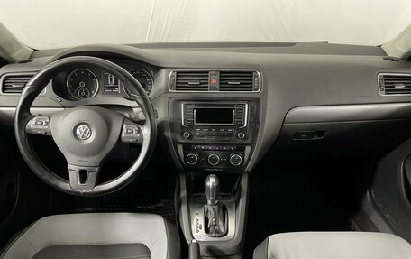 Volkswagen Jetta VI, 2013 год, 940 000 рублей, 7 фотография