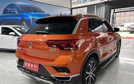 Volkswagen T-Roc I, 2020 год, 2 046 625 рублей, 5 фотография