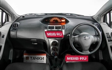 Toyota Vitz, 2010 год, 700 000 рублей, 7 фотография