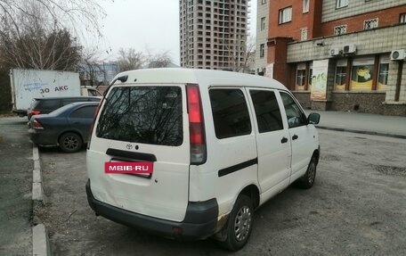 Toyota Town Ace III, 2000 год, 335 000 рублей, 4 фотография