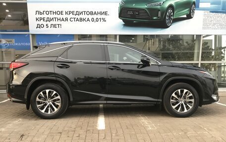 Lexus RX IV рестайлинг, 2019 год, 5 890 000 рублей, 10 фотография