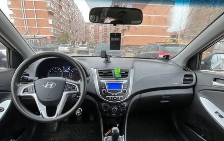 Hyundai Solaris II рестайлинг, 2013 год, 1 000 000 рублей, 5 фотография