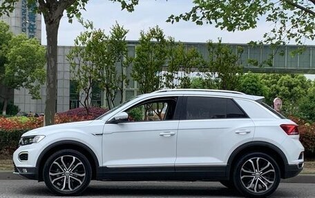 Volkswagen T-Roc I, 2020 год, 2 152 770 рублей, 3 фотография