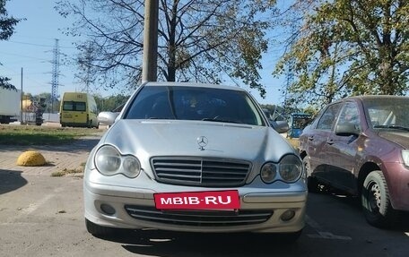 Mercedes-Benz C-Класс, 2005 год, 760 000 рублей, 6 фотография